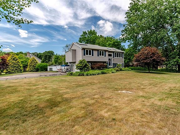 3rd image of 54 Colvintown Rd
