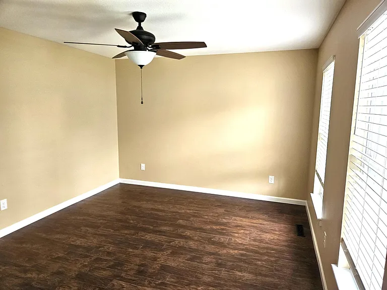 10279 Rosewood Ct — Photo 10