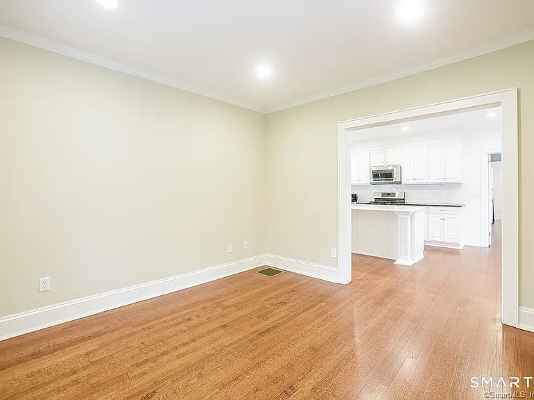 456 White Oak Shade Rd — Photo 7