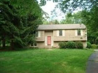 53 Middle Rd, Southampton, MA 01073