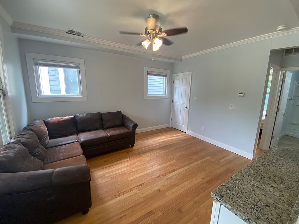 1st image of 419 N Ingalls St