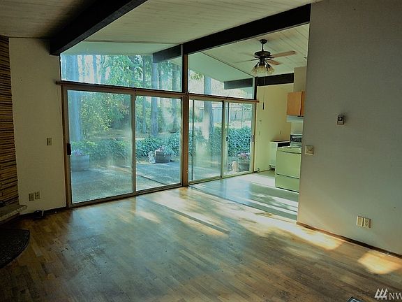 5th image of 1977 NE 8th Ave