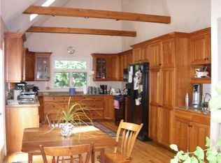 21 Mystic Hl, Mystic, CT 06355