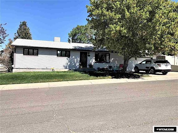 2nd image of 1295 Juniper Dr