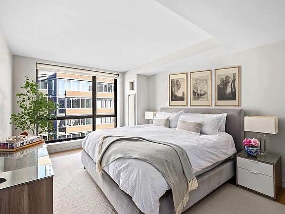 5th image of 540 W 28th St APT 11C