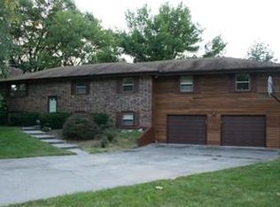 117 W 8th St, Kearney, MO 64060