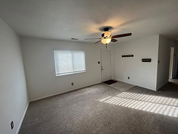 4th image of 3076 Bow Creek Blvd
