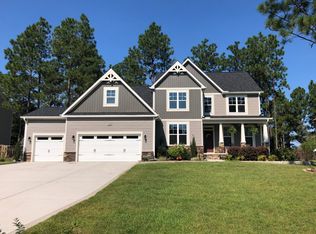 125 Whisper Grove Ct, Whispering Pines, NC 28327