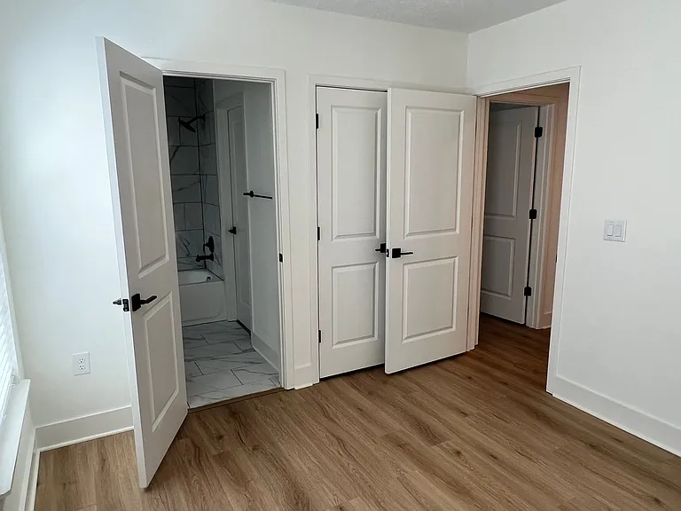 2610 E Clark St #1 — Photo 14