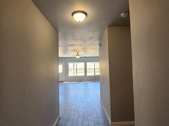 3rd image of 12960 Huntington Dr