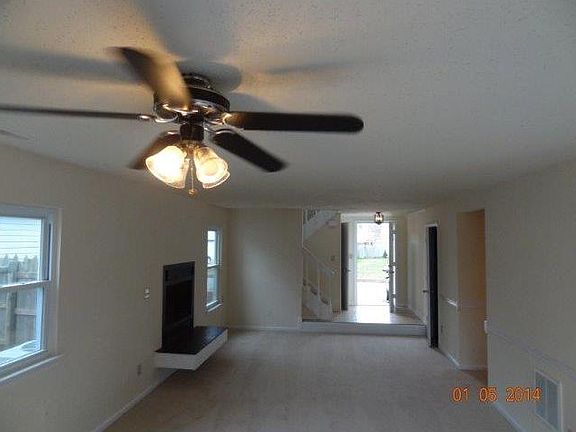 3rd image of 3518 Davies Ct