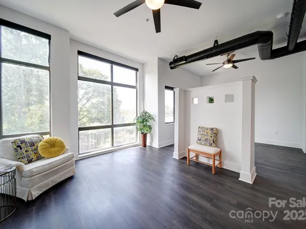 514 10th St #304, Charlotte, NC 28202