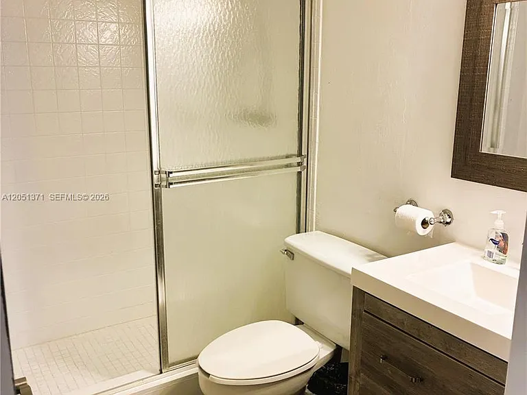 400 N Riverside Dr #501 — Photo 15