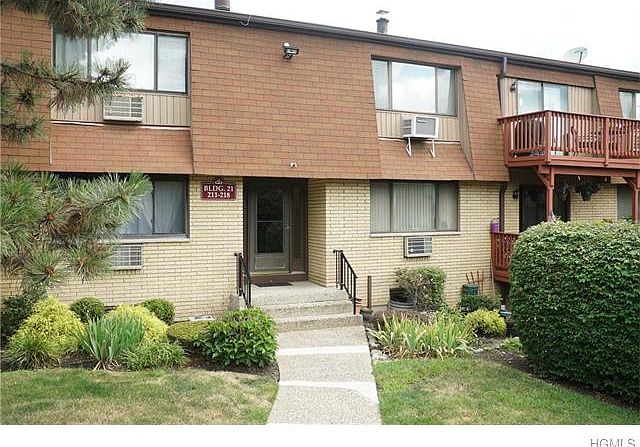 1st image of 211 Richard Ct #211