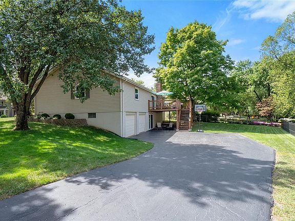 2nd image of 15515 Cedarmill Dr