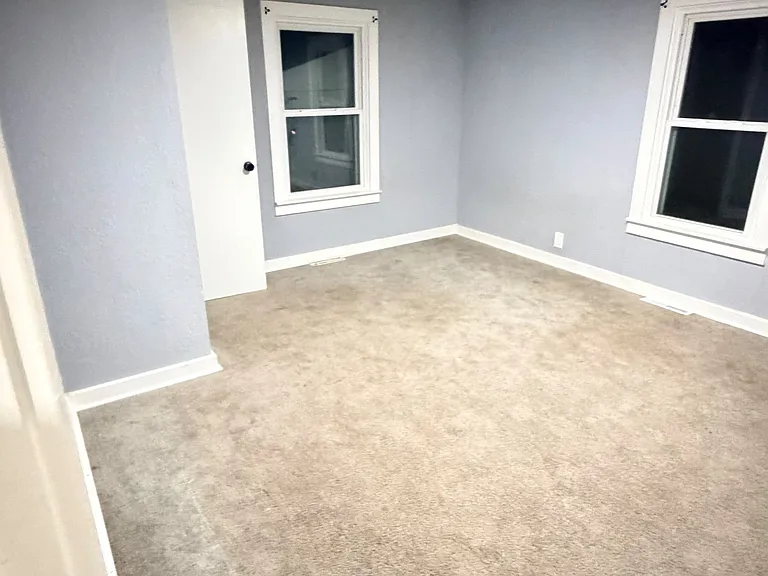 1813 S Maywood Ave — Photo 5