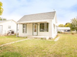 211 S 8th St, Mccook, NE 69001