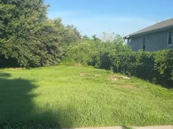 2915 Feliciana St, New Orleans, LA 70126