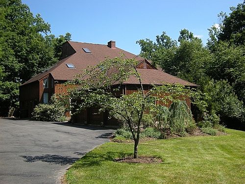 Welcome to 597 Route 9W!