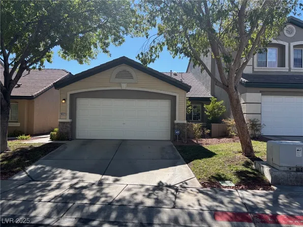 10221 Birch Bluff Ln, Las Vegas, NV 89145
