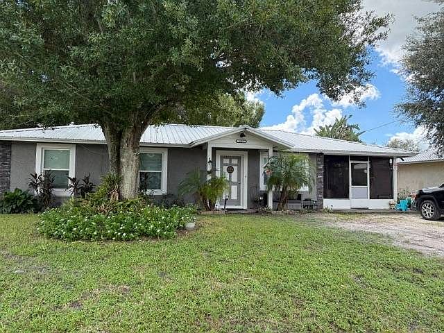 1st image of 604 NW 15th St