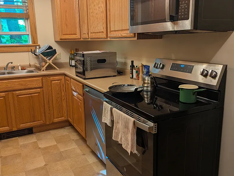 12 Highland Ave — Photo 3