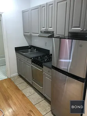 Rented by Bond New York | media 25