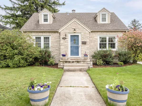 222 South Garfield AVENUE, Port Washington, WI 53074