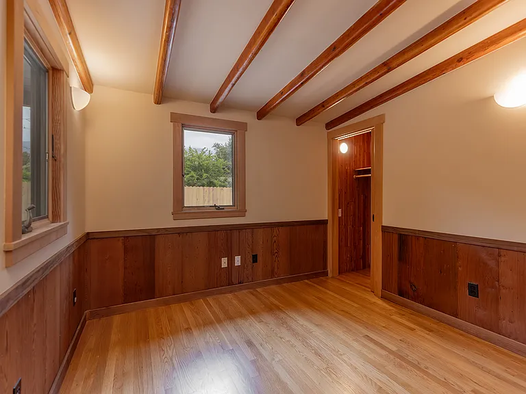136 S Poli St — Photo 11