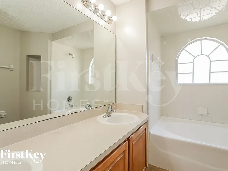 2996 Majestic Oaks Ln — Photo 13