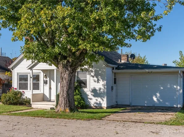 139 Hower Ln, Fairborn, OH 45324