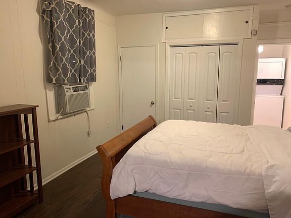 5th image of 2476 Wisteria St