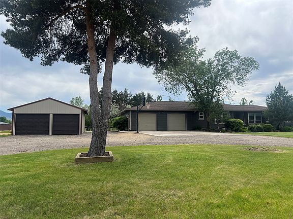 3rd image of 5760 Meadow Vista Dr