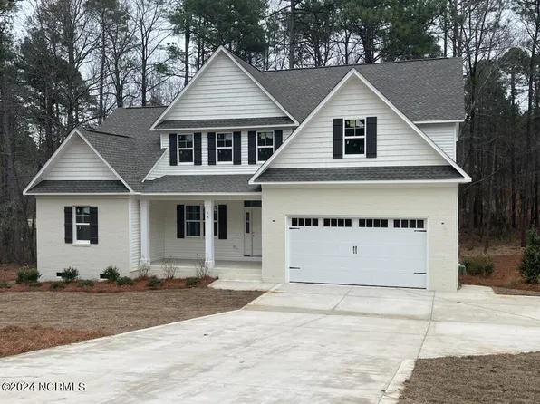 14 Green Valley Lane, Foxfire Village, NC 27281