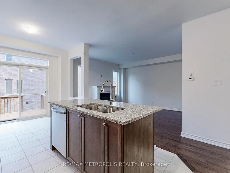 9 Caton Ln — Photo 17
