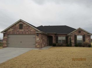 361 Sabine Pass Rd, Fayetteville, AR 72704