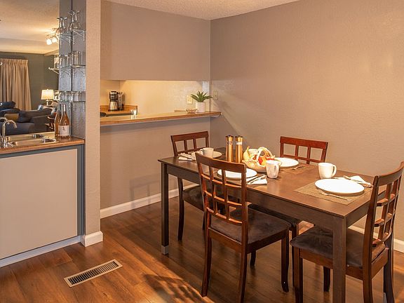 5th image of 202 Nichols Blvd #251
