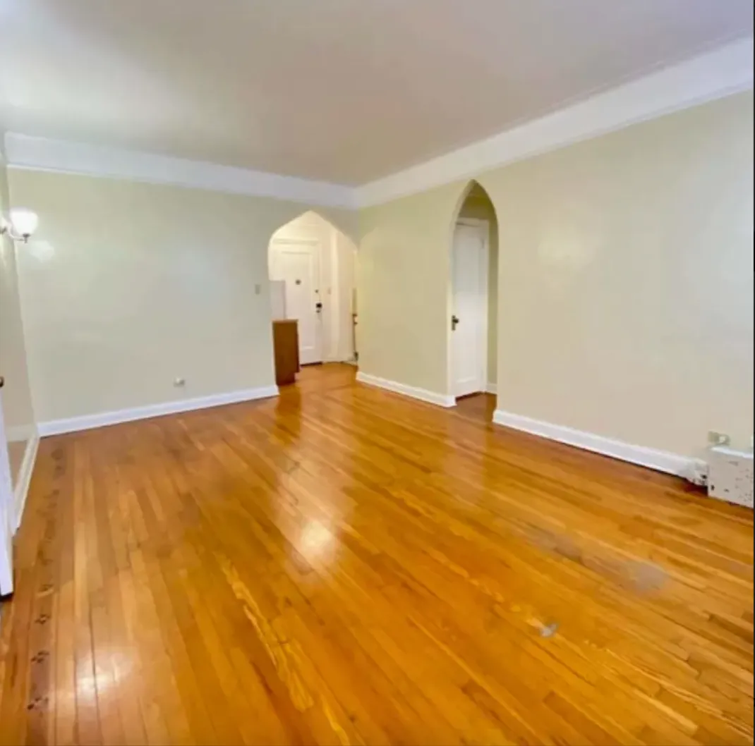 130 Bayridge Parkway — Photo 3