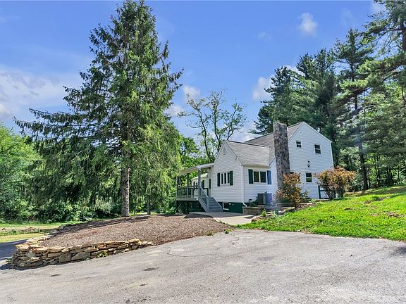 2nd image of 116 Purvis Ln