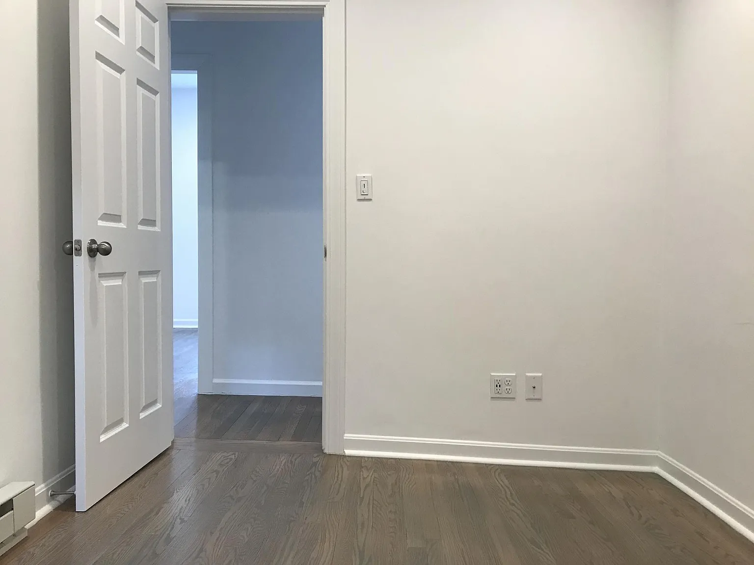 2 bed, 700 sqft, $3,700 — Photo 4