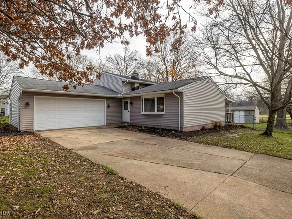 3730 Bramblewood Dr, Brunswick, OH 44212