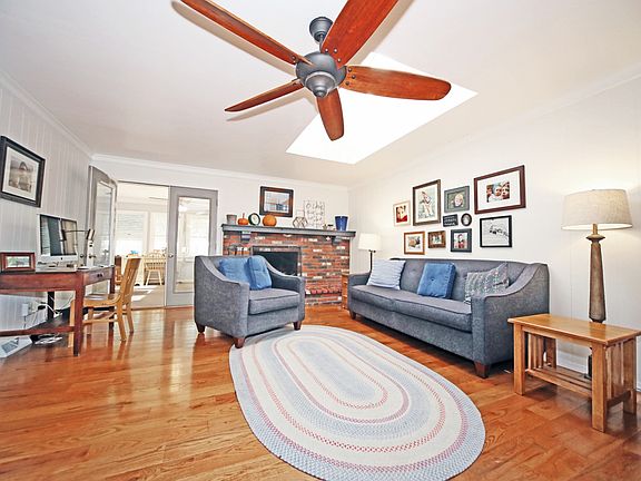 3rd image of 5309 Autumnwinds Dr