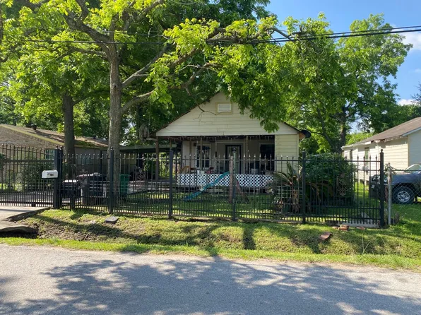 3224 Creston Dr, Houston, TX 77026