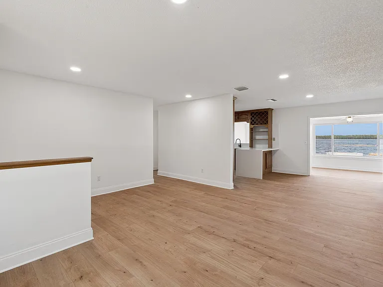 6346 Bennett Ct — Photo 7