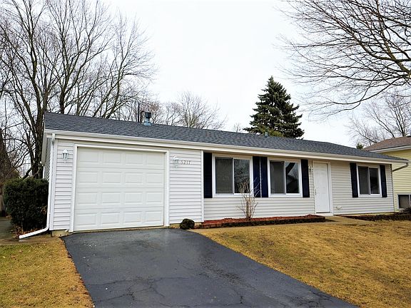 2nd image of 5217 Curtis Ln