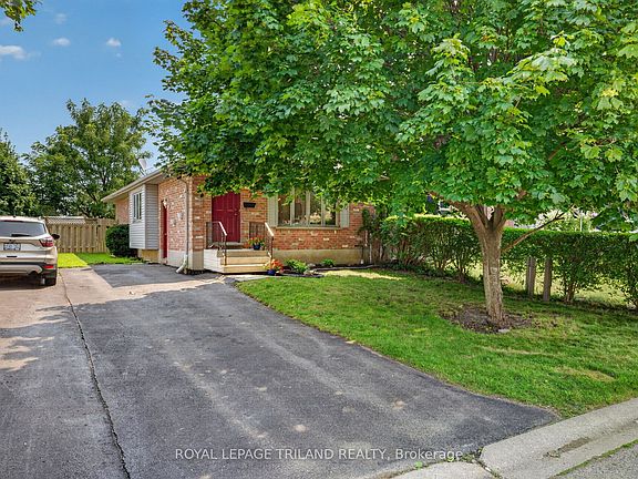 2nd image of 7 Fanjoy Dr
