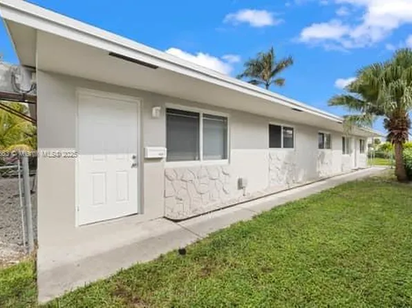 1431-1433 N 14th Way, Hollywood, FL 33020