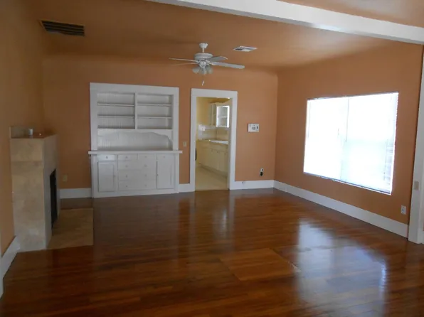 1337 E Acacia St, Stockton, CA 95205