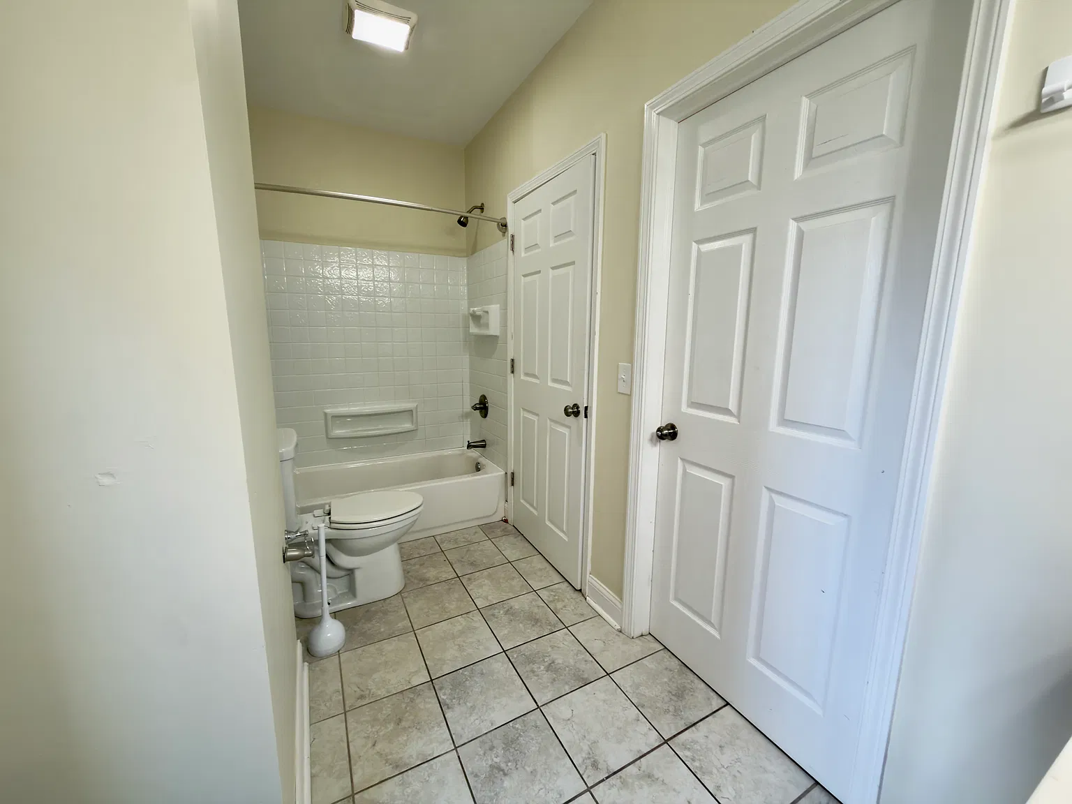 2 bed, 850 sqft, $1,800 — Photo 4