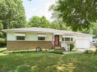 3611 Brookside Dr, Barberton, OH 44203